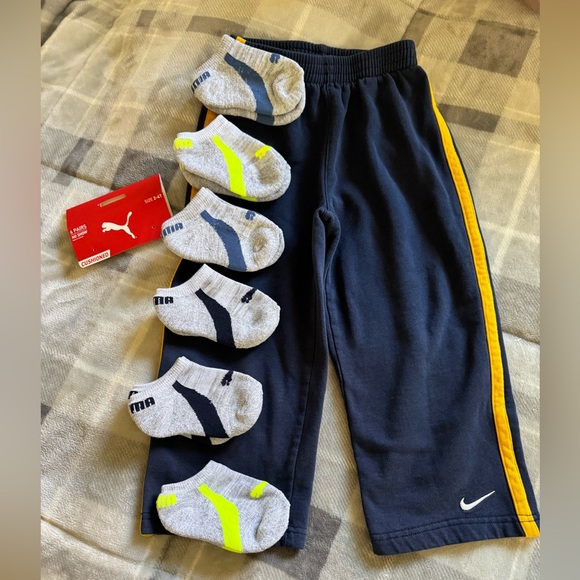 Nike Sweat Pants & New Puma Cushioned Socks - Picture 2 of 12